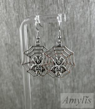 Preview: Spinnennetz Ohrringe Silberoptik | Handgefertigter Schmuck von Amylis