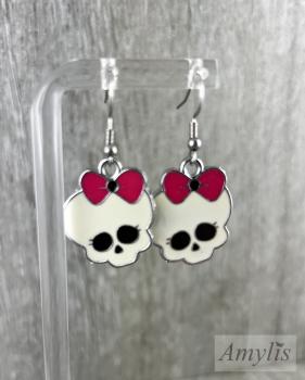 Skull Ohrhänger mit Schleife | Verspielter Handmade Schmuck von Amylis