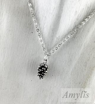 Tannenzapfen Kette Gold