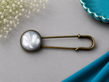 Tuchnadel „Moon Pearl“